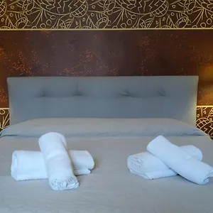 Casa de hóspedes Cconforthotels R&b 